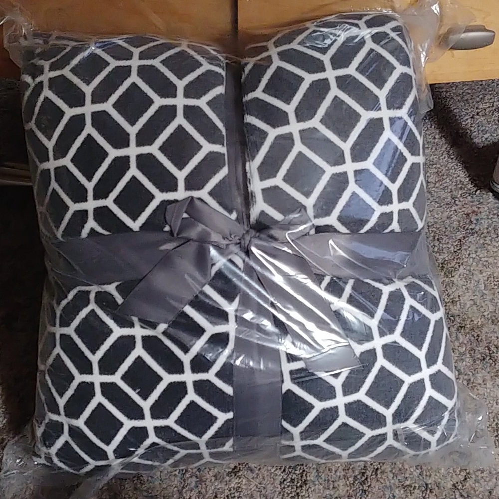 Blanket - Picture 2 of 2